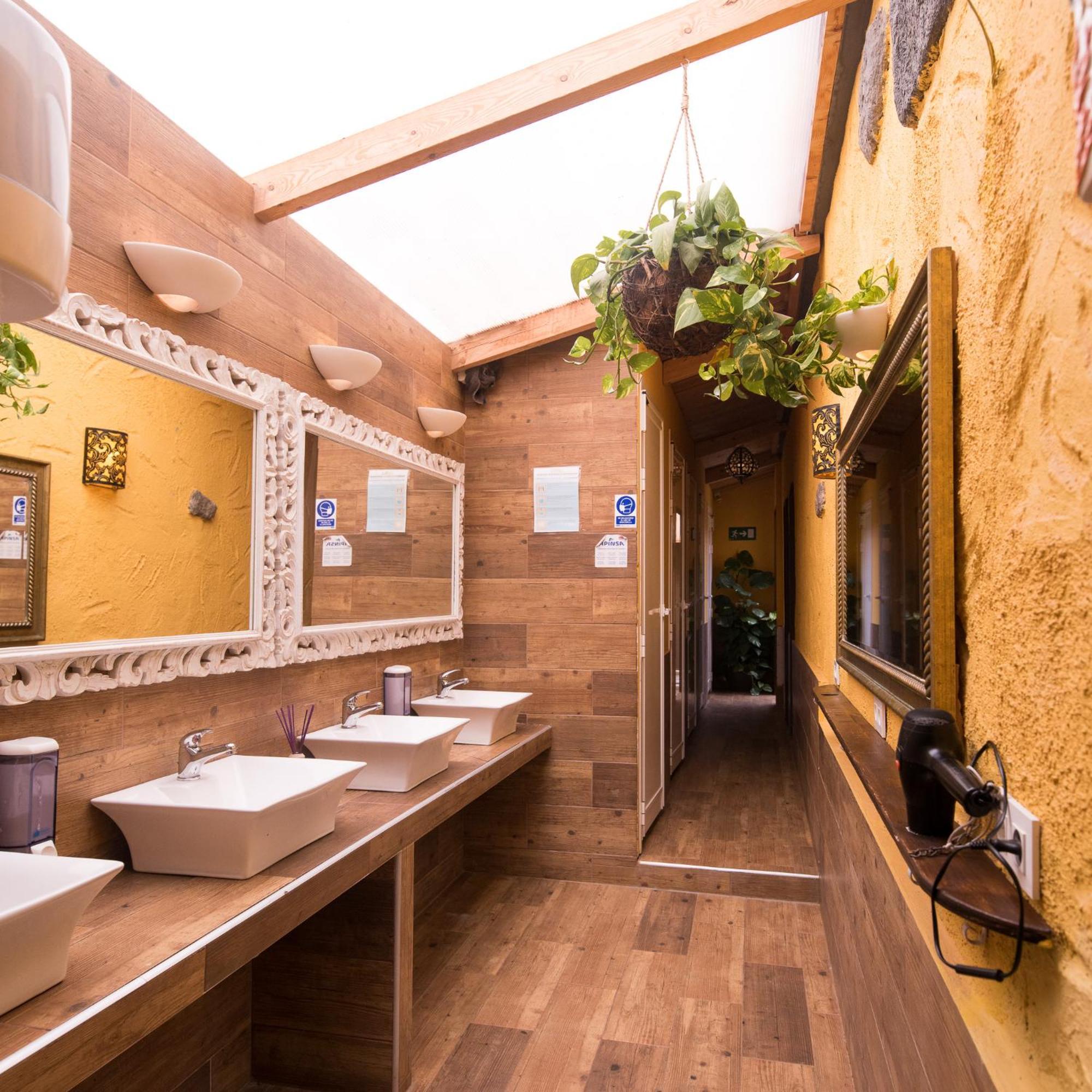 Hostel Los Amigos By Youroom La Mareta Exterior foto